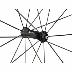 Dt-swiss P 1800 SPLINE® 23 Laufradsatz 9 Dt-swiss P 1800 SPLINE® 23 Laufradsatz -Fulcrum-Laden 305500