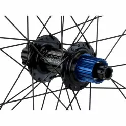 Tune Race 23 Boost Disc 6-Loch 29" Laufradsatz Modell 2021 -Fulcrum-Laden 377725