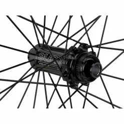 Tune Race 23 Endurance Boost Disc Center Lock 29" Laufradsatz -Fulcrum-Laden 377783