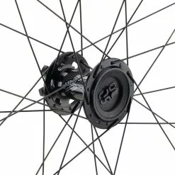 E-thirteen XCX Race IW28 Carbon Boost 29" Laufradsatz 12 E-thirteen XCX Race IW28 Carbon Boost 29" Laufradsatz -Fulcrum-Laden 400592