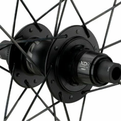 ZIPP 303 Firecrest® Carbon Tubular Disc Center Lock Laufradsatz -Fulcrum-Laden 347410