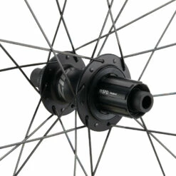 ZIPP 404 Firecrest® Carbon Tubeless Disc Center Lock Laufradsatz -Fulcrum-Laden 393876