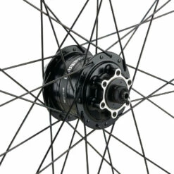 Urban Alivio Disc 6-Loch DT Swiss 466d 28" Laufradsatz -Fulcrum-Laden 399640