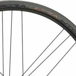 Campagnolo® Bora Ultra WTO 33 Carbon Disc Center Lock 28" Laufradsatz -Fulcrum-Laden 435855