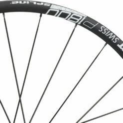 Dt-swiss P 1800 SPLINE 23 Disc Center Lock 28" Laufradsatz 12 Dt-swiss P 1800 SPLINE 23 Disc Center Lock 28" Laufradsatz -Fulcrum-Laden 448242