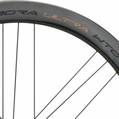 Campagnolo® Bora Ultra WTO 45 Carbon Disc Center Lock 28" Laufradsatz -Fulcrum-Laden 464502